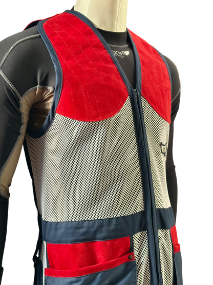 Dettaglio delle tasche verticali del gilet da tiro K98 K7 Double Classic, capienza e praticità per il tiratore